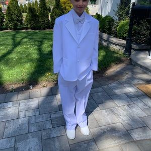 Size 7 communion suite all white